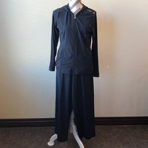 Cabi 2 piece capri pants & jacket